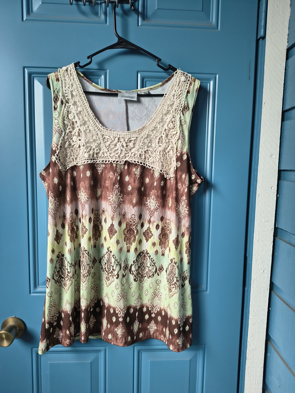 Crochet-Yoke Printed Tank Top in Mint & Brown